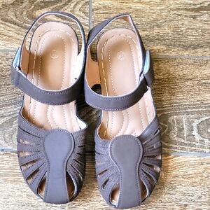 Brown Sandals with Woven Upper and Cushioned Sole